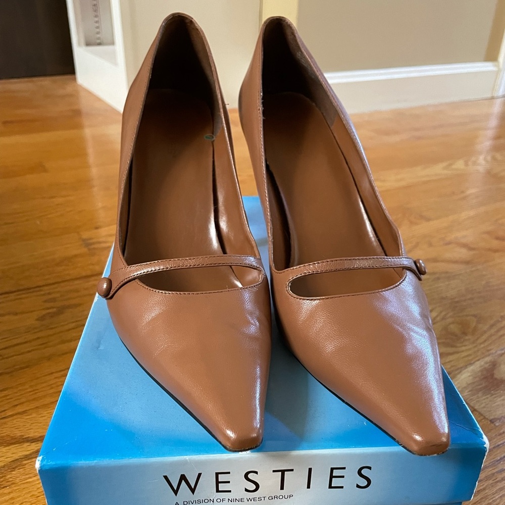 Tan heels. Great condition